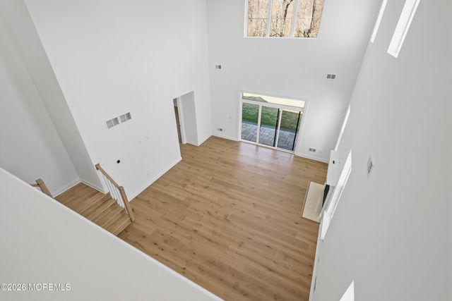 15 Ashlynn Court, Manalapan, NJ 07726