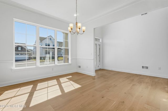 15 Ashlynn Court, Manalapan, NJ 07726