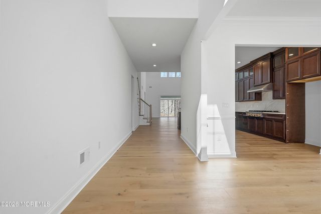 15 Ashlynn Court, Manalapan, NJ 07726