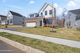 15 Ashlynn Court, Manalapan, NJ 07726