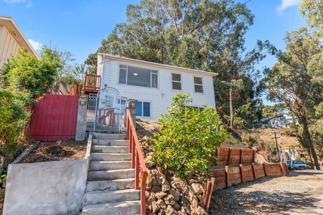 25 Gladys Avenue, Brisbane, CA 94005