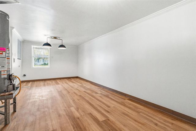 809 S Morgan Street, Angleton, TX 77515