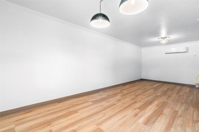 809 S Morgan Street, Angleton, TX 77515