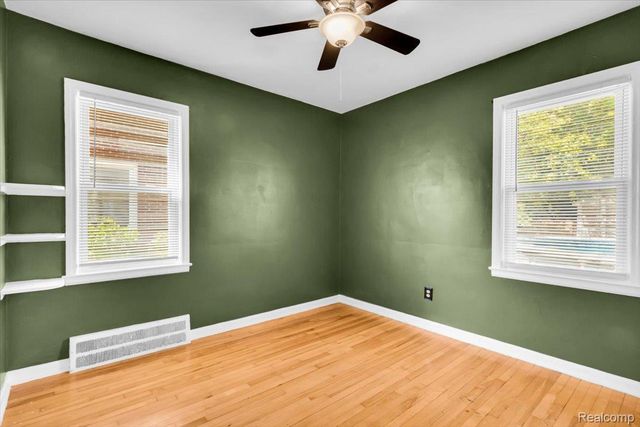 2311 Kalama Avenue, Royal Oak, MI 48067