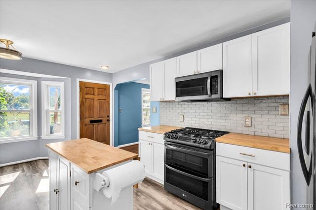 2311 Kalama Avenue, Royal Oak, MI 48067
