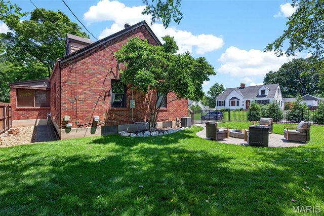 1901 Krekel Place, St Charles, MO 63301