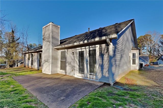 645 Paris Drive, Lawrenceville, GA 30043