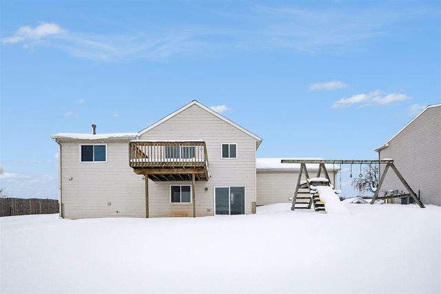 330 Pioneer Trail, Cedar Springs, MI 49319