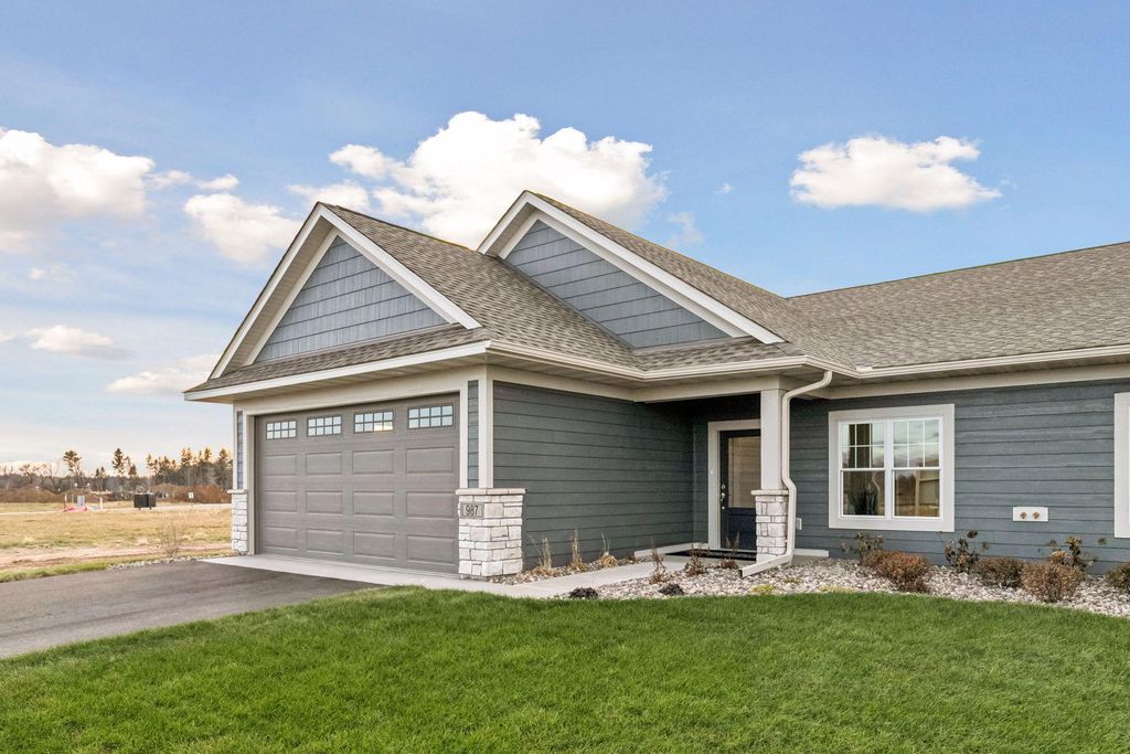 989 Turner Lane, New Richmond, WI 54017