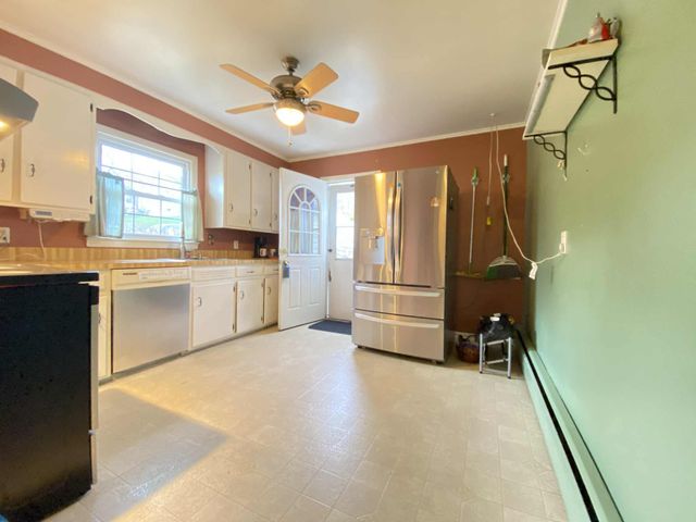 25 Topstone Drive, Danbury, CT 06810