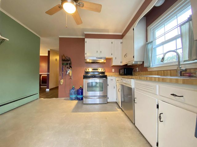 25 Topstone Drive, Danbury, CT 06810