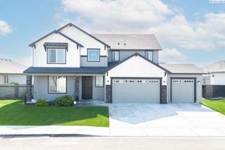 8221 Gardner Street, West Richland, WA 99353