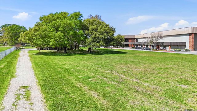 13691 Plank Rd, Baker, LA 70714