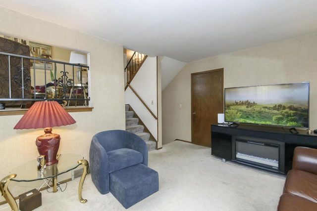 7821 W Heather AVENUE, Milwaukee, WI 53223