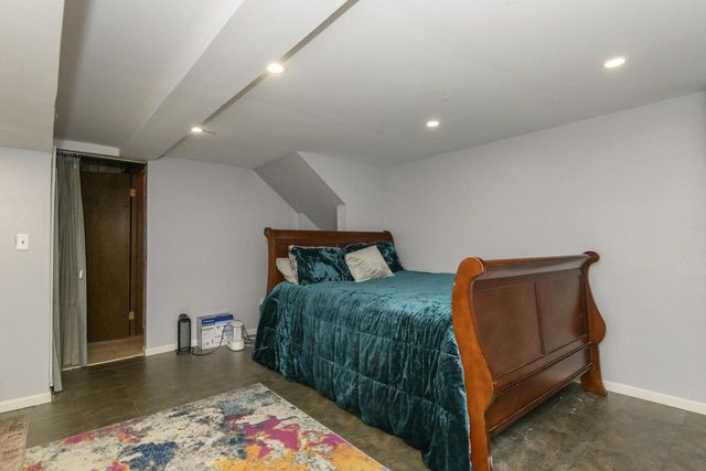 7821 W Heather AVENUE, Milwaukee, WI 53223