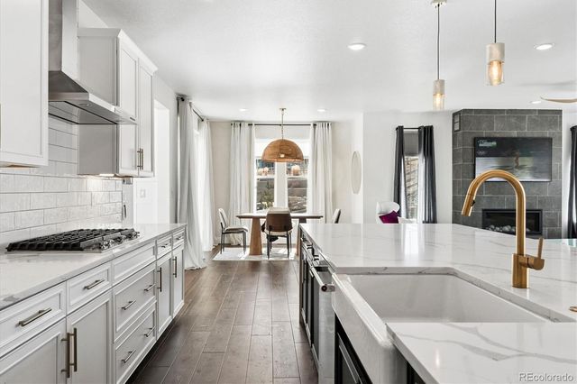 8507 Hotchkiss Loop, Littleton, CO 80125