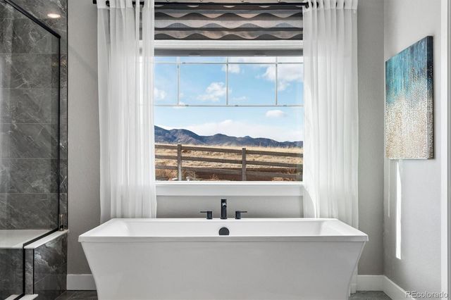 8507 Hotchkiss Loop, Littleton, CO 80125