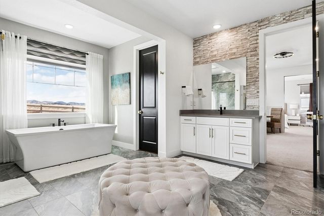 8507 Hotchkiss Loop, Littleton, CO 80125