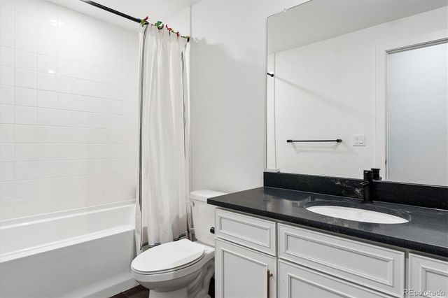 8507 Hotchkiss Loop, Littleton, CO 80125