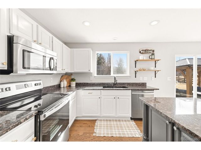 5247 S Riviera Cir, Aurora, CO 80015