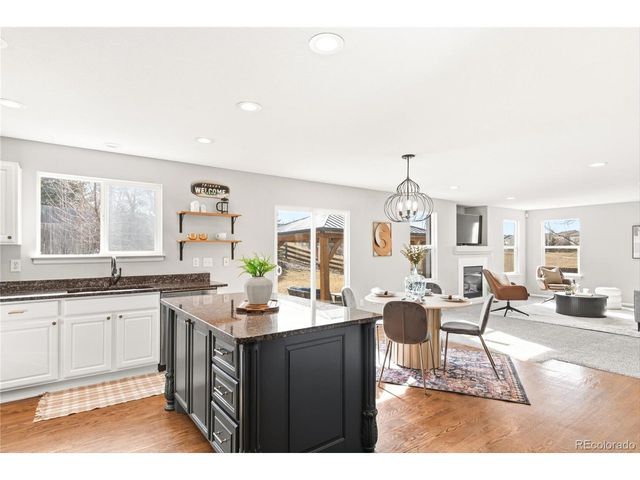 5247 S Riviera Cir, Aurora, CO 80015