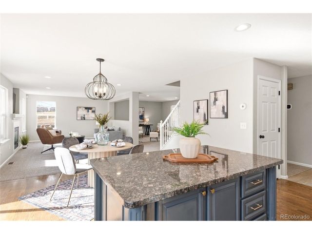 5247 S Riviera Cir, Aurora, CO 80015