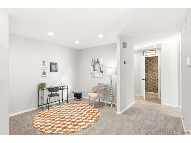 5247 S Riviera Cir, Aurora, CO 80015