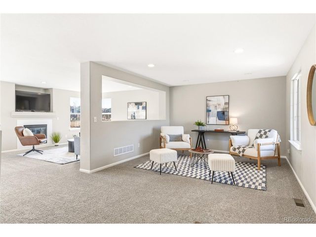 5247 S Riviera Cir, Aurora, CO 80015