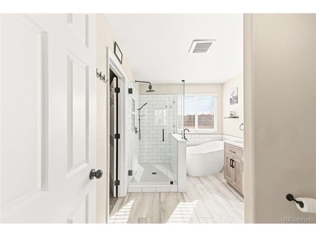 5247 S Riviera Cir, Aurora, CO 80015