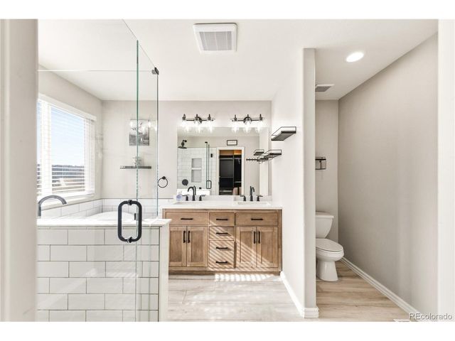 5247 S Riviera Cir, Aurora, CO 80015