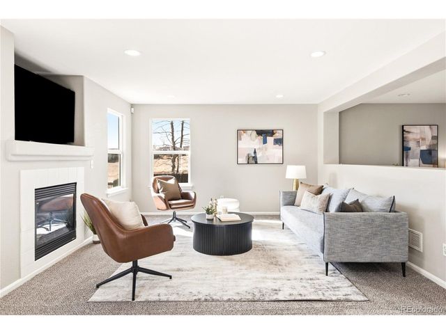 5247 S Riviera Cir, Aurora, CO 80015