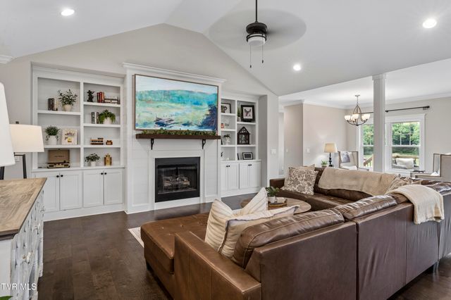 822 Hales Chapel Road, Johnson City, TN 37615