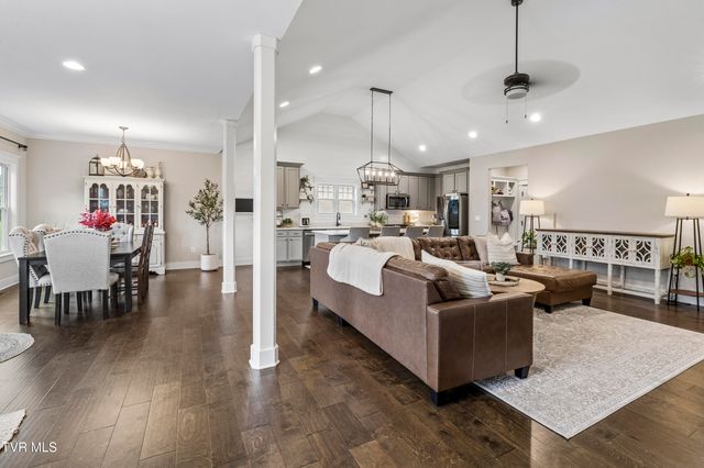 822 Hales Chapel Road, Johnson City, TN 37615