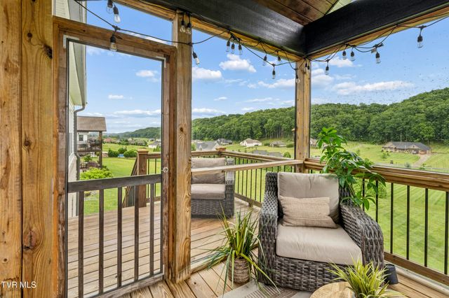 822 Hales Chapel Road, Johnson City, TN 37615