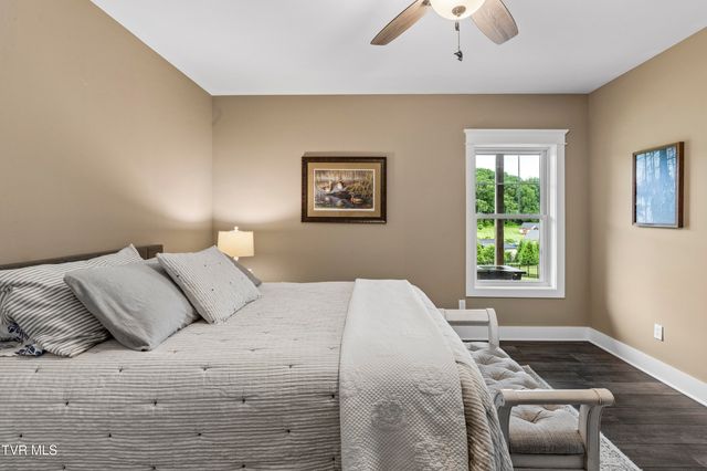 822 Hales Chapel Road, Johnson City, TN 37615