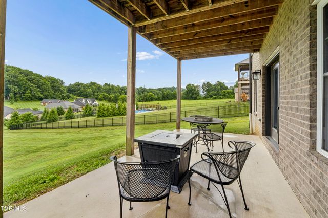 822 Hales Chapel Road, Johnson City, TN 37615