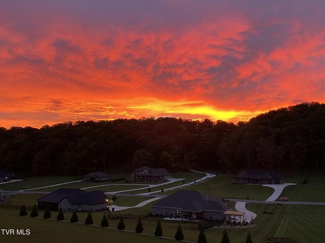 822 Hales Chapel Road, Johnson City, TN 37615