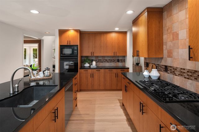 16005 NE 160th Street, Woodinville, WA 98072