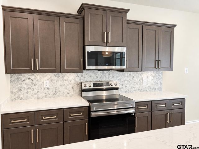 336 Erica Way, Lindale, TX 75771