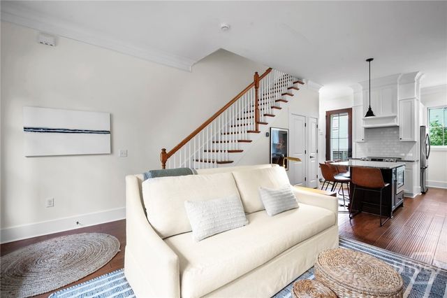 718 Tattnall Street, Savannah, GA 31401