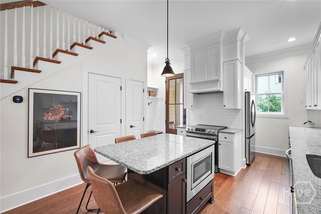 718 Tattnall Street, Savannah, GA 31401
