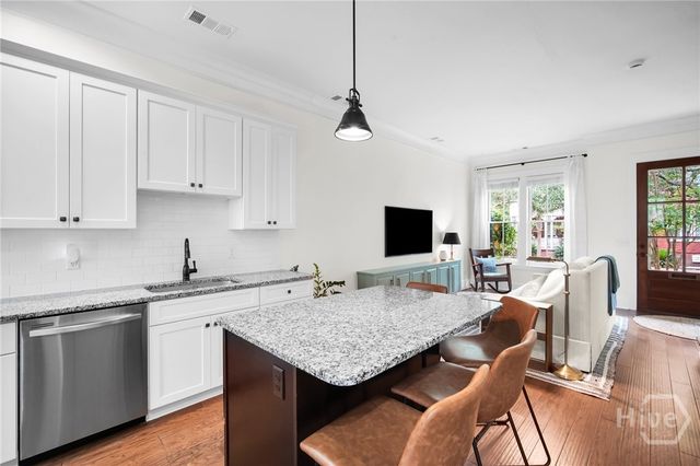 718 Tattnall Street, Savannah, GA 31401