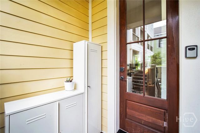 718 Tattnall Street, Savannah, GA 31401