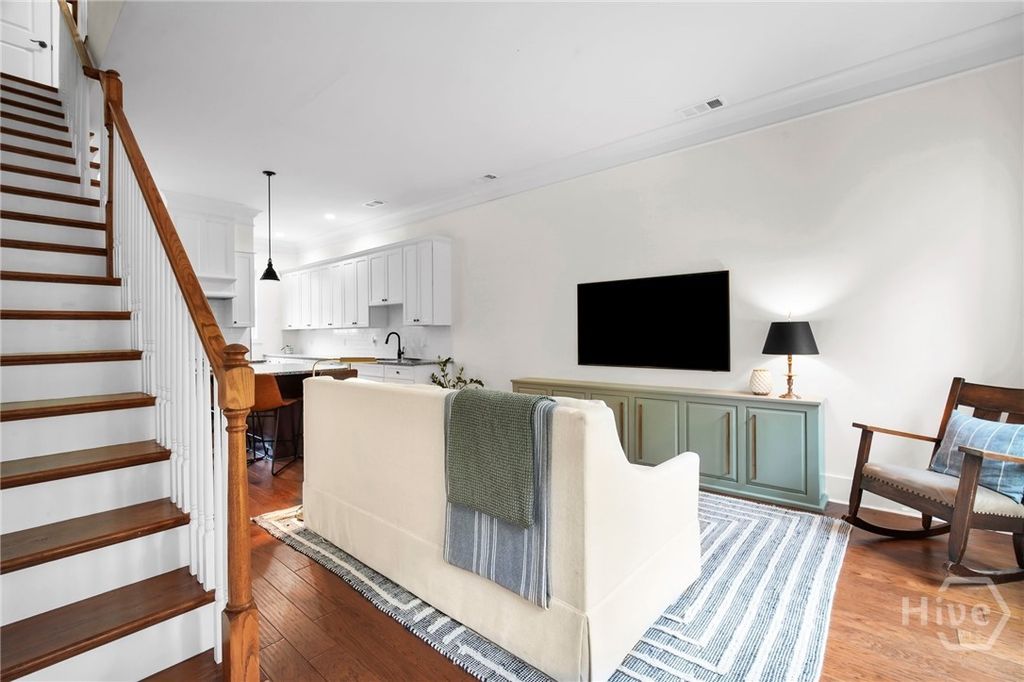 Image 13 of property listing at 718 Tattnall Street, Savannah, GA 31401