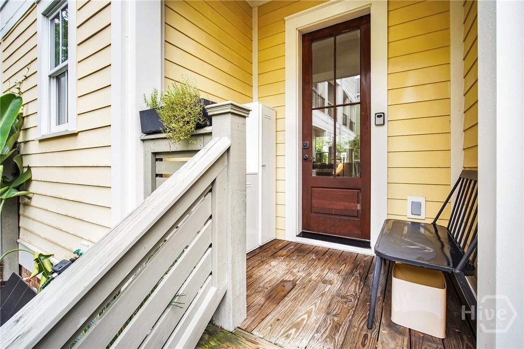 Image 26 of property listing at 718 Tattnall Street, Savannah, GA 31401