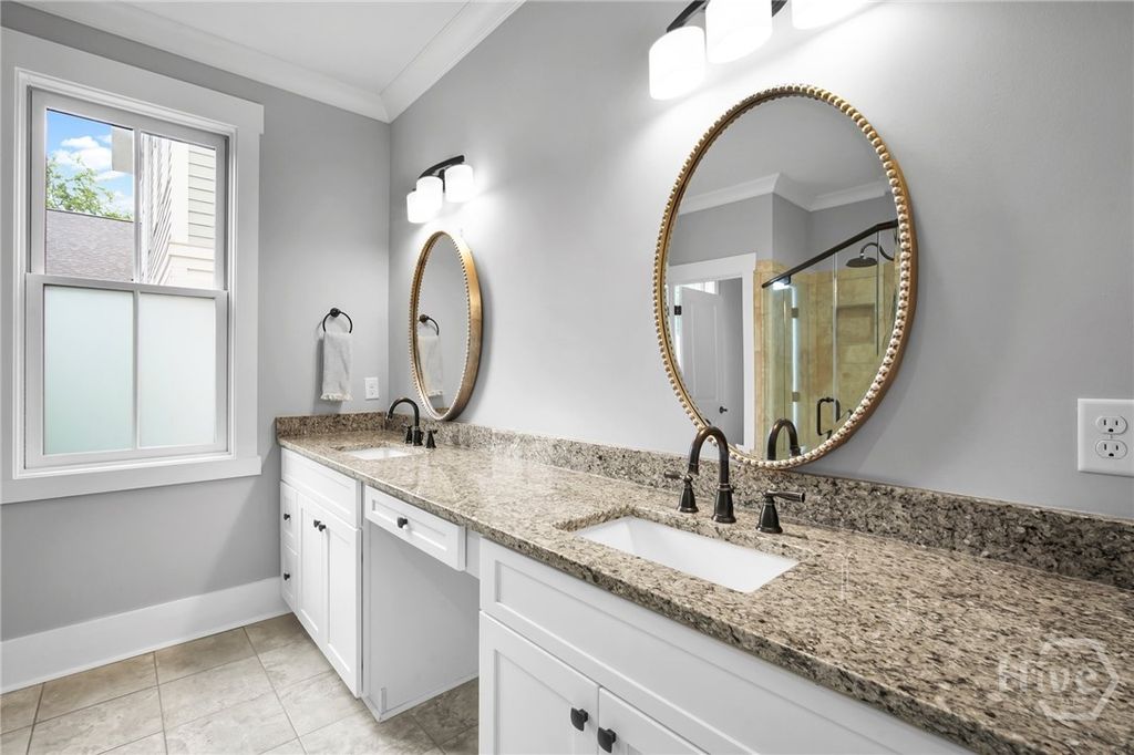 Image 31 of property listing at 718 Tattnall Street, Savannah, GA 31401