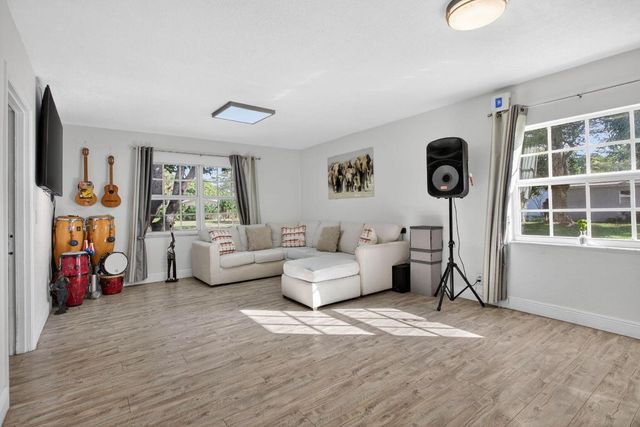 2814 SW Natura Boulevard A, Deerfield Beach, FL 33441