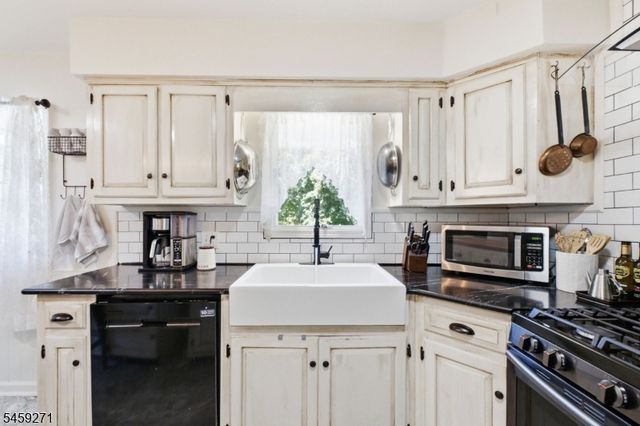 516 County Road 579, Alexandria Twp., NJ 08827