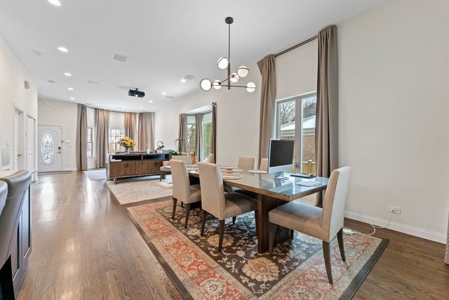 3452 N Newcastle Avenue, Chicago, IL 60634