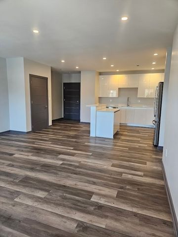 145 Newbury Avenue 8, Quincy, MA 02171